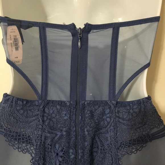 Victoria's Secret Very Sexy Corset Bustier. NWT - Picture 8 of 12